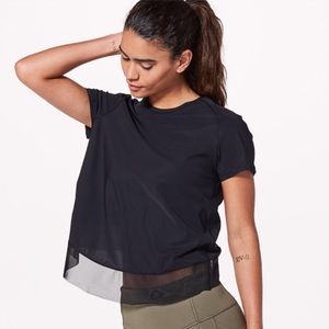 Lululemon quick pace top. Size 6